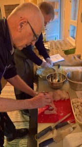 Kuva 4, Kuharullia tekemässä Ossi Illukka ja Markku Hupli