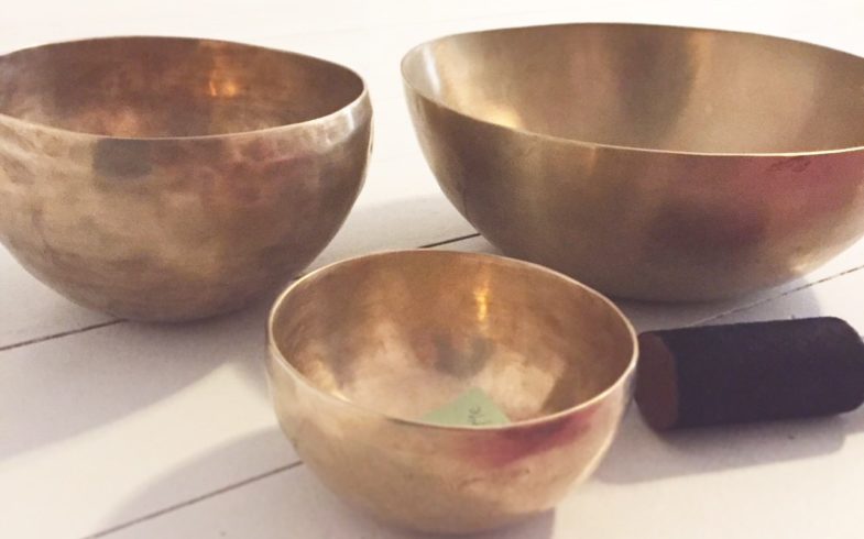 Äänimaljarentoutus Väinölässä  lauantaina 12.1. 2019 klo 14 alkaen sai porukan rentoutumaan