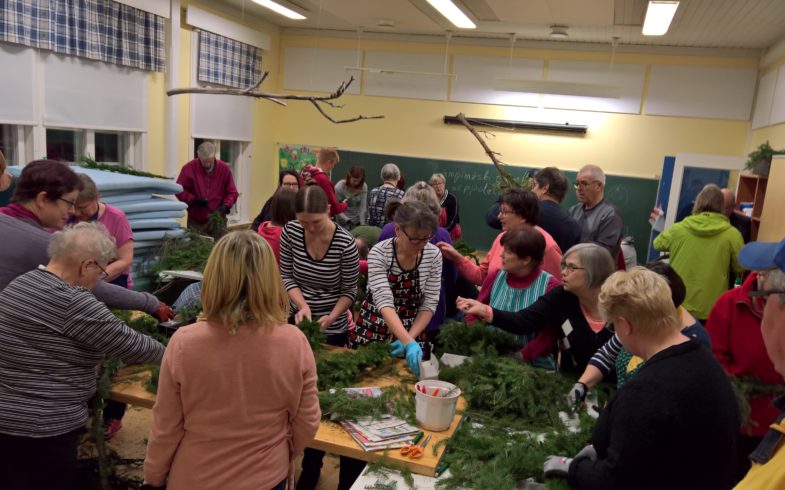 Havuseppeletalkoot sai suuren suosion ja 6.12.2017 kaikille Taipalsaaren sankarivainajille lasketaan oma seppele